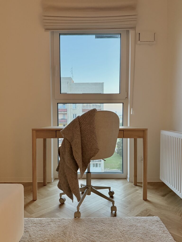 MOSTO apartment working area